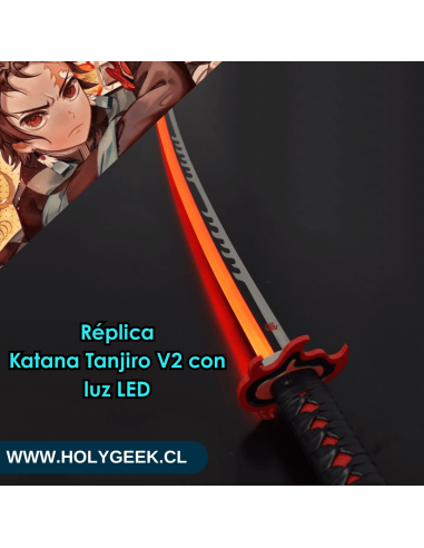 katana ornamental con luz LED interna, tiene una hoja de acero al carbono, guarda de metal, empuñadura y vaina de madera.