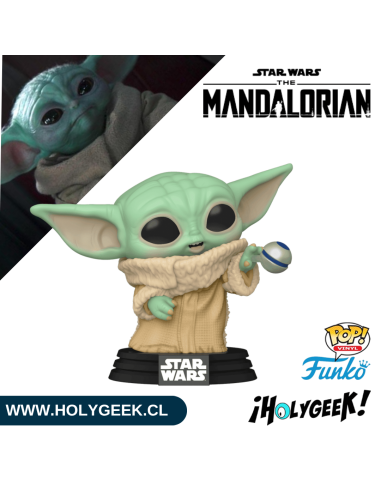 Baby Yoda sosteniendo la bolita metálica. Figura coleccionable original Funko.