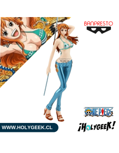 Banpresto Glitter & Glamours de Nami Special Color Ver. A con top bikini verde y jeans metalizados