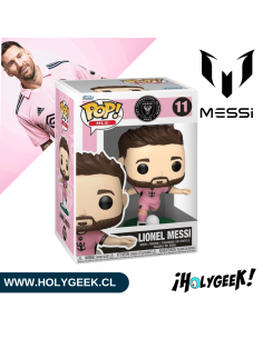 Lionel Messi con la camiseta rosada de Inter Miami y base de césped 2